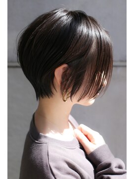 カライングドゥ(ing deux) 大人可愛い20代30代40代黒髪前下がりショートボブ丸みショート◎