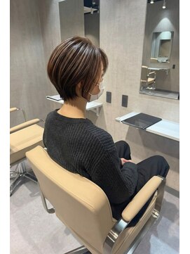 エンブレス(EnBlesS) 30代40代50代絶壁解消ひし形白髪ぼかし大人ショートボブ