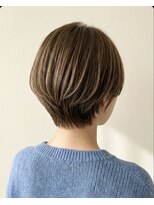 ドアーズ(Door's)&nbsp;30代40代ショート白髪染めグレイカラーボブ艶栄名駅伏見丸の内