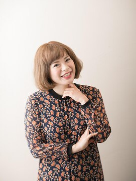 クリア(clear) 大人のショートボブで知的な女性らしさを表現