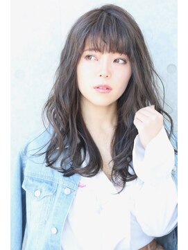 フリーラ 表参道(freera) ちょっと厚めバングのフェザーロング