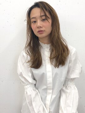 タルト(TARTE) ラフカール/センターパート