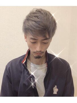 ナイアン(naian) ツーブロックシルバーアッシュ