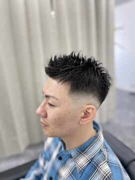 ベロ(Belo) スキンフェード×無造作ベリーショート