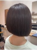 大人可愛い20代30代40代小顔ワンサイドショートボブ丸み前下がり