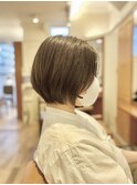 20代30代大人可愛い小顔ショートボブ前下がり丸みショートボブ