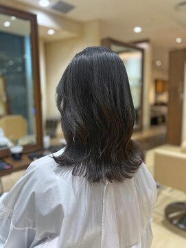 ザック ヴィ(ZACC  vie) 大人世代でもふんわりくびれヘア