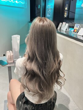 ロカリタ キョウト 河原町三条店(ROCAReTA kyoto) ブリーチ履歴有：グレージュ