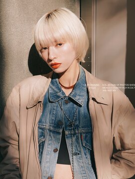 ラーナー(LONER) ホワイトベージュ×ショートボブ【LONER神戸三宮】