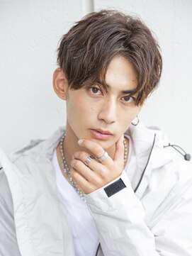 シティ(CITY) 小久保styleフェザーパーマグレーブルーカラー刈り上げショート