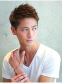 Tシャツ1枚でキマるショートスタイル刈り上げツーブロック