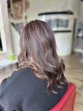 ヘアーデザイン アヴニール(hair design AVENIR) ピンク系白髪ぼかしハイライト