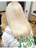 ルッツ(Lutz. hair design) 4/2 White blonde【千代田彩夏】