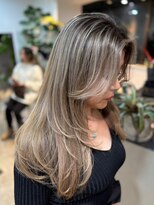 メリー オオサカ(Merly Osaka)&nbsp;海外バレイヤージュ×レイヤーカット