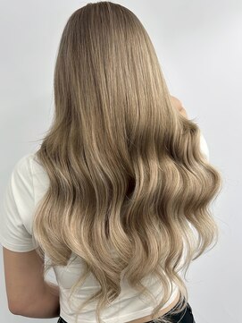 ベルグローアルファ(BELLE GROW ALPHA) レイヤーカット/ミルクティーグレージュ/ダブルカラー/エクステ