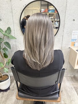 ホワイトシルバー