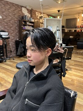 ディアー 生駒店(Dear) 前下がりテーパーフェード