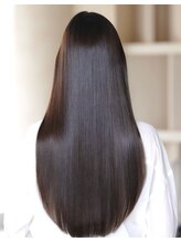 【重要な注意点・必ずご一読ください】髪質改善、酸性ストレート、縮毛矯正の施術に関して