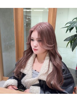 バックス(BUCKS) 大人可愛いを叶える韓国レイヤースタイル