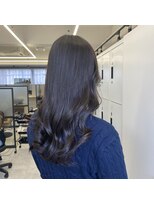 リジー(Litzy) 透明感バッチリ!モノトーンカラー【三國麗奈】