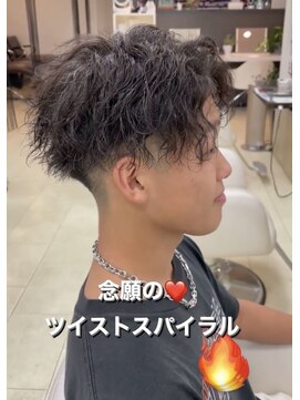 ロンドガルマン 名古屋(Lond GULLMAN) Ryu指名王道ツイストスパイラルセンターパート