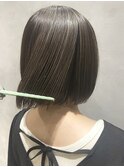 グレージュハイライトボブ