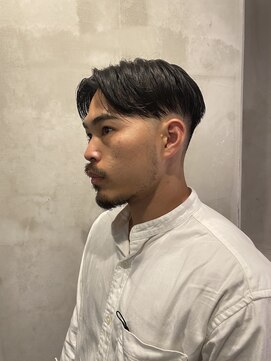 フランクスバーバーザスタンド(Frank’s barber the stand) フェードセンターパートE