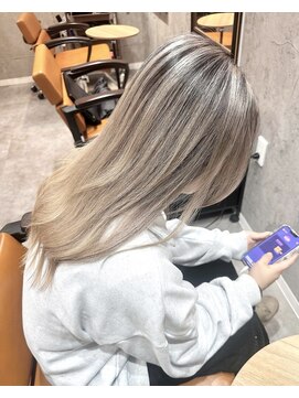 トリコ(torico) シャドールーツ×バレイヤージュ×ベージュ