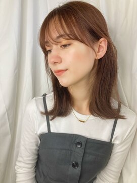 ブリス(VLISS) ミディアム レイヤーカット 顔周りレイヤー 透明感 20代30代40代