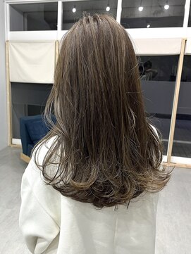 チーク(CHiiK) ベージュ