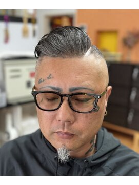 ピシャッとニ代目銀二郎 シンサイ刈り