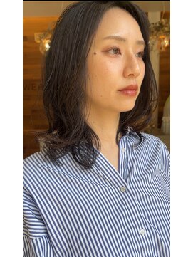 フラワーズビィーオーディー(FLOWERS BOD) 脱縮毛矯正 トリートメントパーマでニュアンスウェーブ