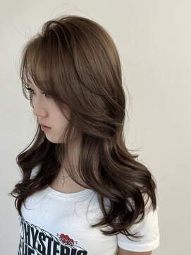 アマトウキョウスマートサロン(AMA TOKYO×Smart Salon) ヘーゼルベージュ　ブリーチなし　レイヤーカット　海外風