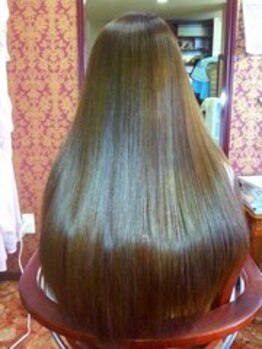 ヘアー ジュンジュン(hair Junjun)の写真/女性ならではの髪のお悩みも気軽に相談♪女性同士だからこそ伝わる細やかな気配りが◎初めての方も大歓迎！