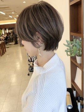 キアラ(Kchiara) 丸みショートハイライトカラーkchiara福岡川野直人