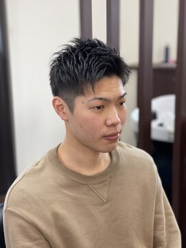 オアシス(OASIS) ツーブロック×アップバング