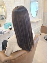 ヘアルーム ルシア(Lucia) 暗髪ストレート