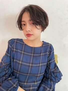エリルミー(Elilume) 大人ショート×ニュアンスカール