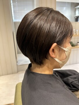 エピック(epic bace) epic hair  耳掛けショートボブ