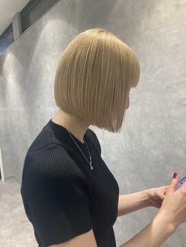 エディー(HEDI) ブロンドボブ