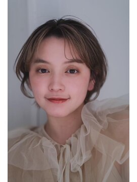 ガーデン ジングウマエ(GARDEN jingumae) ショートカット/くすみベージュ/センター分け/シースルーバング