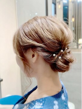 ローレルバイアイリス(Rourel by ailis) ヘアセット/ショート/イヤリングカラー/ハイライト/池袋/ボブ