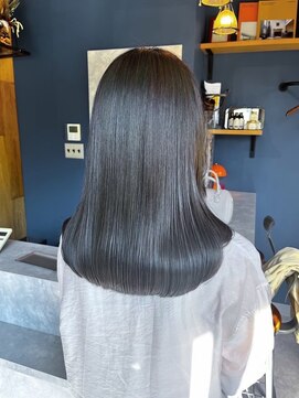 リノショアーズ 元町店(RINOSHORES) 20代30代40代ブルーブラック韓国レイヤーこなれロング