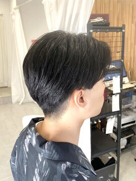 ネオリーブウリ 二子玉川店(Neolive uri) ベリーショートウルフアッシュブラックカルマパーマ《二子玉川》