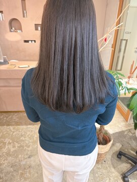 ユッカ 梅田(YUCCA) 【 YUCCA 】大人可愛い20代30代オリーブベージュ/透明感カラー