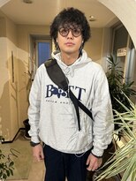 ユヌ(Une)&nbsp;kotaro 都会的でラフなウルフパーマ