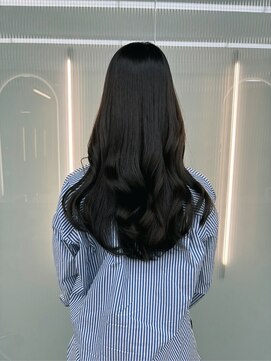 ボタン ハカタ(VOTAN hakata) 市野瀬裕奈/博多韓国ヘア/ブルーブラック/レイヤーカット/暗め