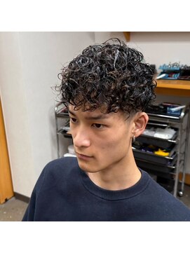 カプリヘアーデザイン(Capri Hair design) 学割対応|スペインカール|メンズパーマ