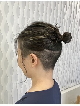 ピケトワール(piquetoile) 前下がりボブと見せかけて実はサイドと襟足刈り上げスタイル