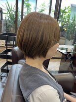 キャラ 池袋本店(CHARA)&nbsp;大人女子ショートボブ・明るめアッシュ【ウルフカット/大村】